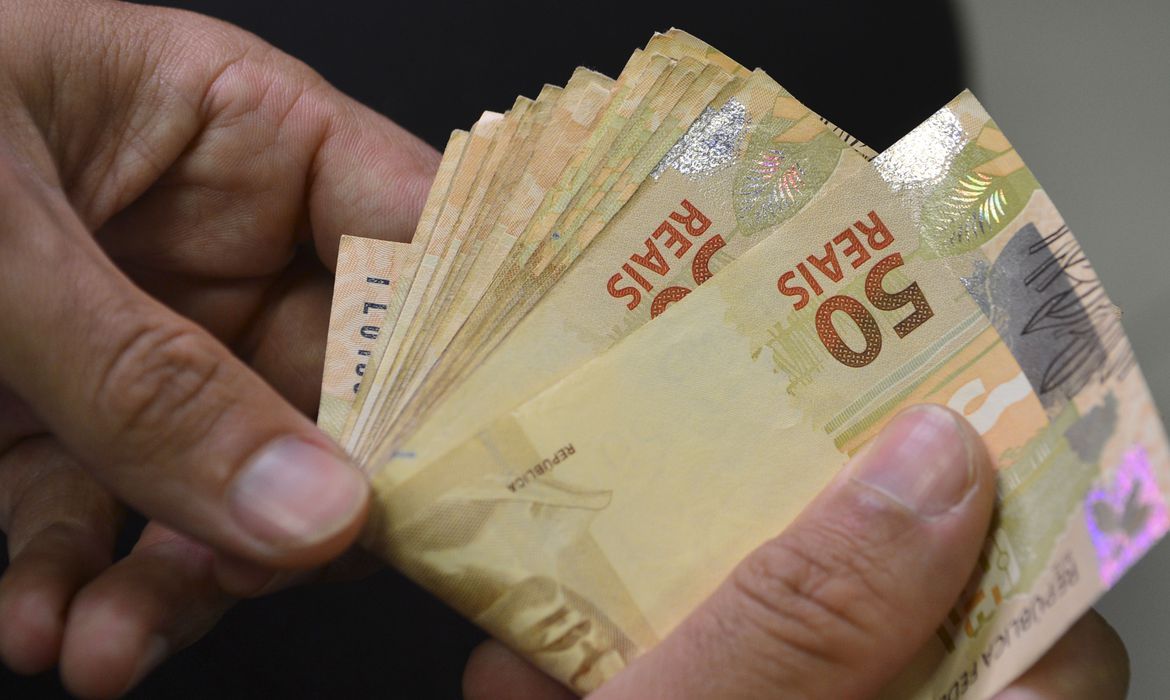 Maioria dos reajustes salariais em outubro ficou acima da inflação